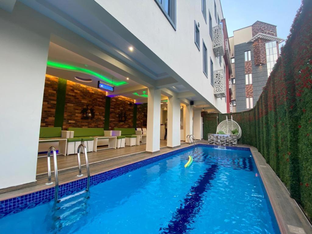 God'S Touch Apartments Signature Lagos Eksteriør bilde
