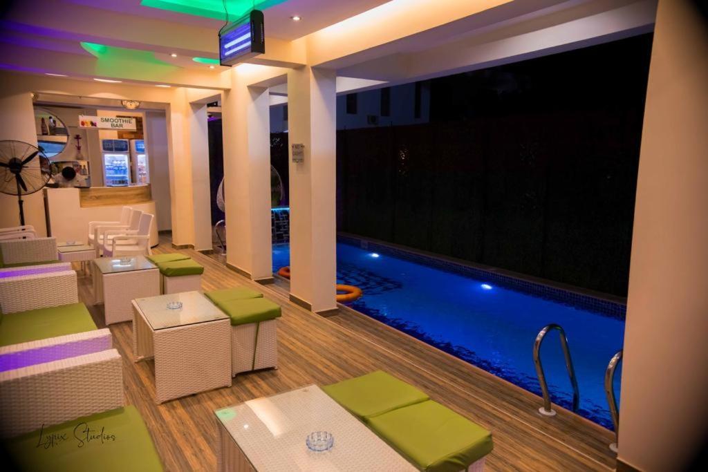 God'S Touch Apartments Signature Lagos Eksteriør bilde