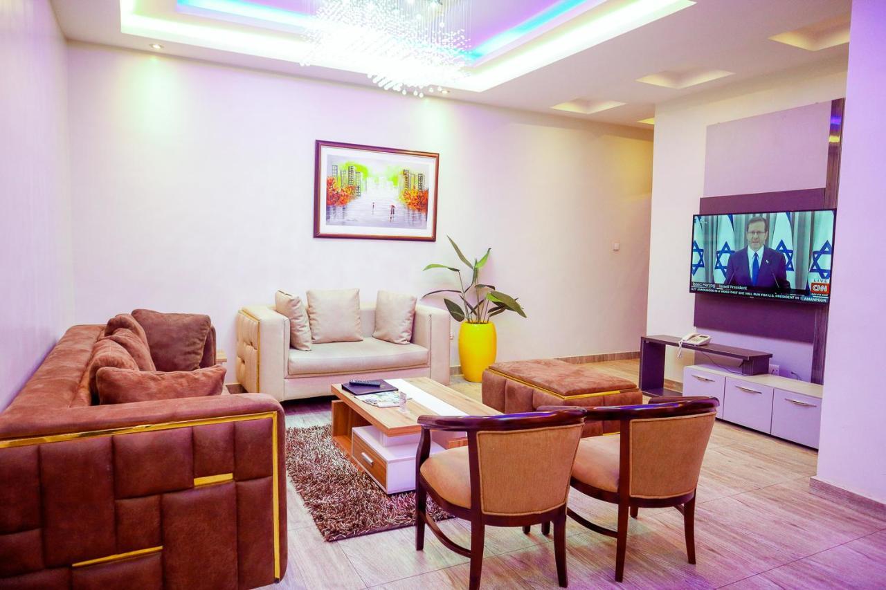 God'S Touch Apartments Signature Lagos Eksteriør bilde